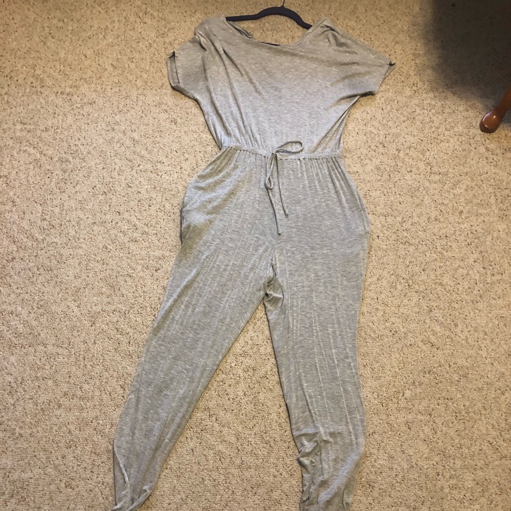 Gray jumpsuit size s